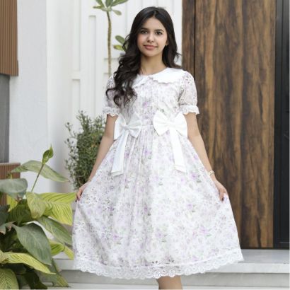 صورة فستان بناتي ورود زهرية بفيونكات خصر وأزرار مرصعة - M3735